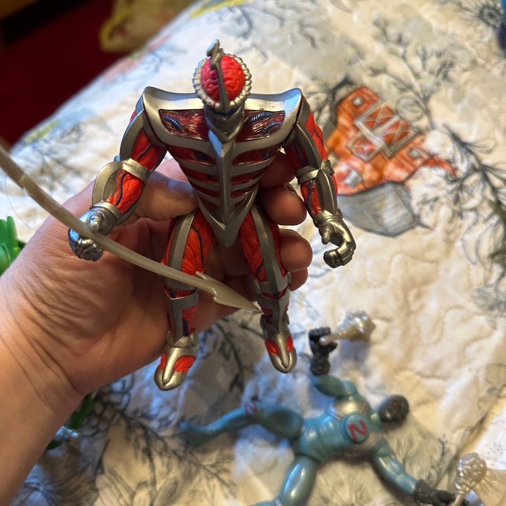 Mighty Morphin Power Ranger Figures - Picture 3 of 8